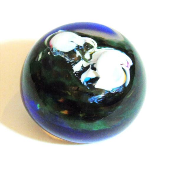 VTG Studio Art GLASS PAPERWEIGHT Ocean Earth Snow Cap Mountains 2.75" Blue White - Picture 3 of 4